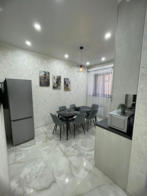Kayaran Apartment and Guest House